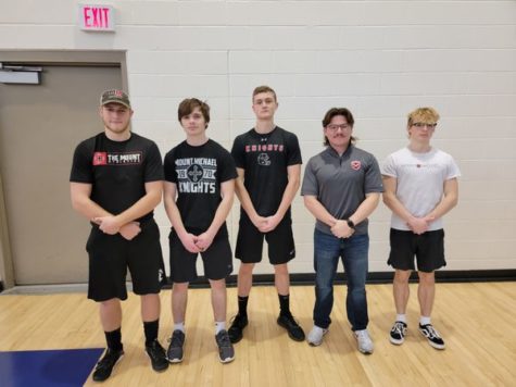 Powerlifting Team Competes at the First Meet